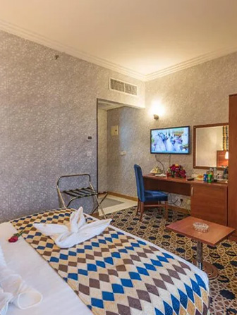 10-night-4-star-calgary-umrah-packages